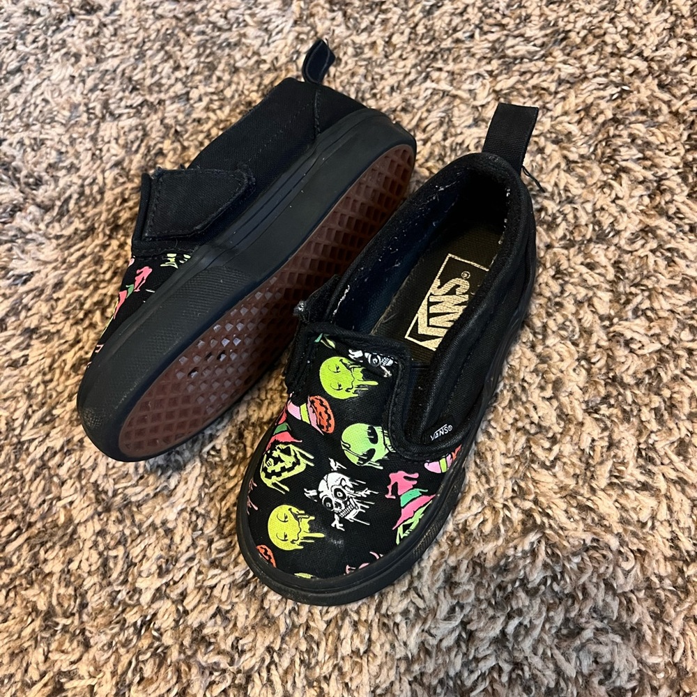 Drippy alien vans